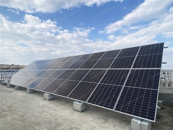 Zonnestelsel voor huisdak