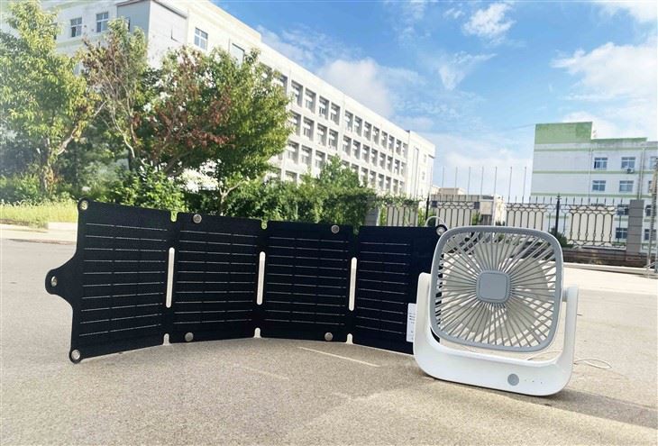Mini draagbaar zonnepaneel 20W
