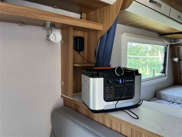 Draagbare voeding 700W